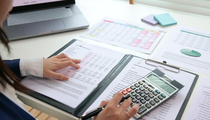 10 Things to Consider Before Making an Investment